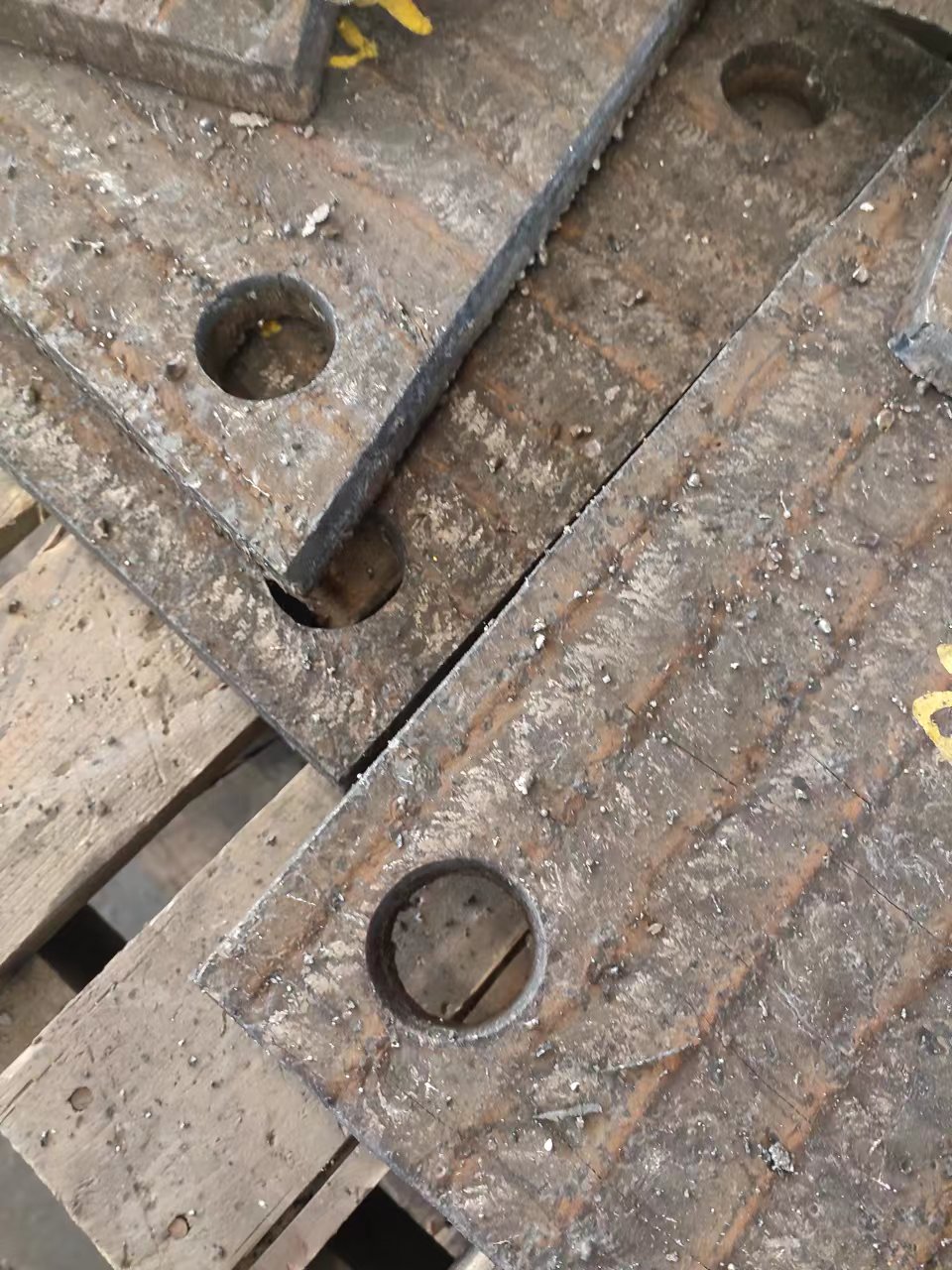 内蒙古堆焊耐磨板